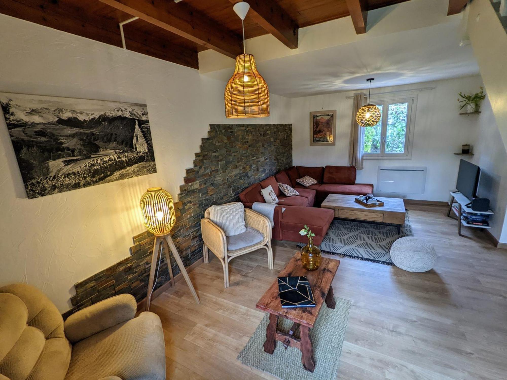 La Bigourdane Grand Gite Confortable & Spa كامبان المظهر الخارجي الصورة