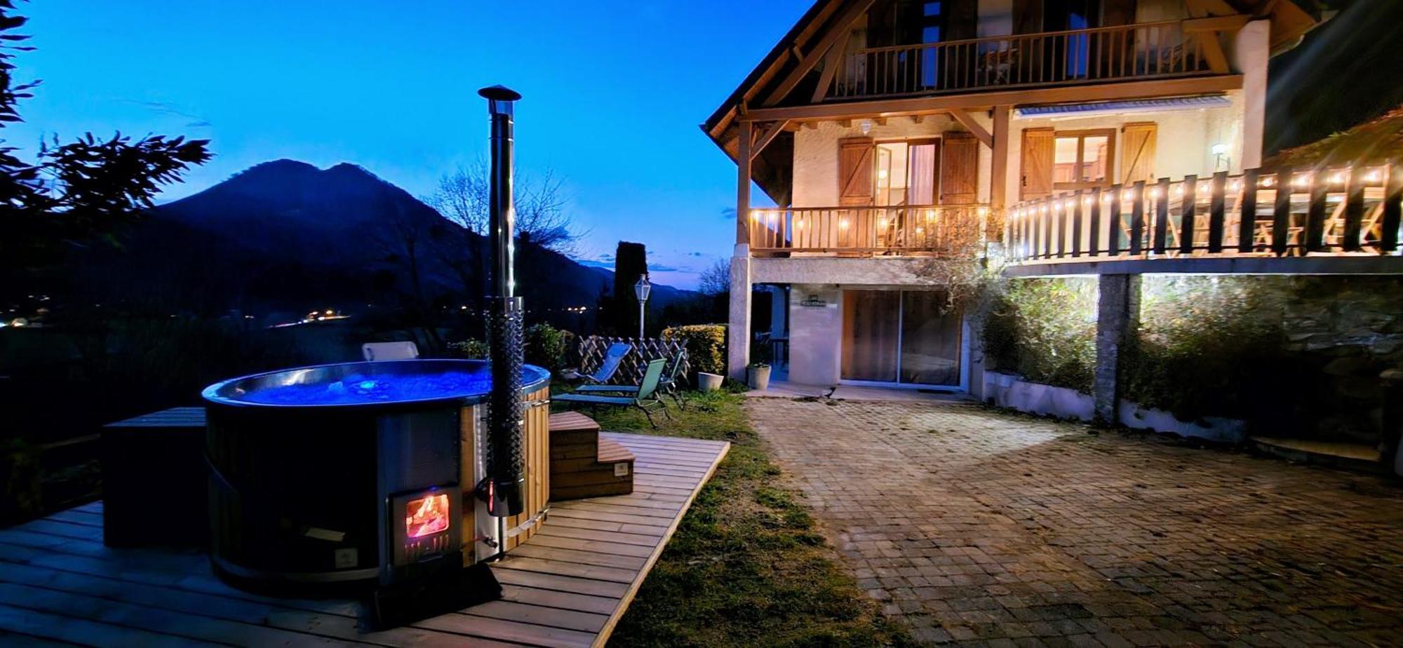 La Bigourdane Grand Gite Confortable & Spa كامبان المظهر الخارجي الصورة